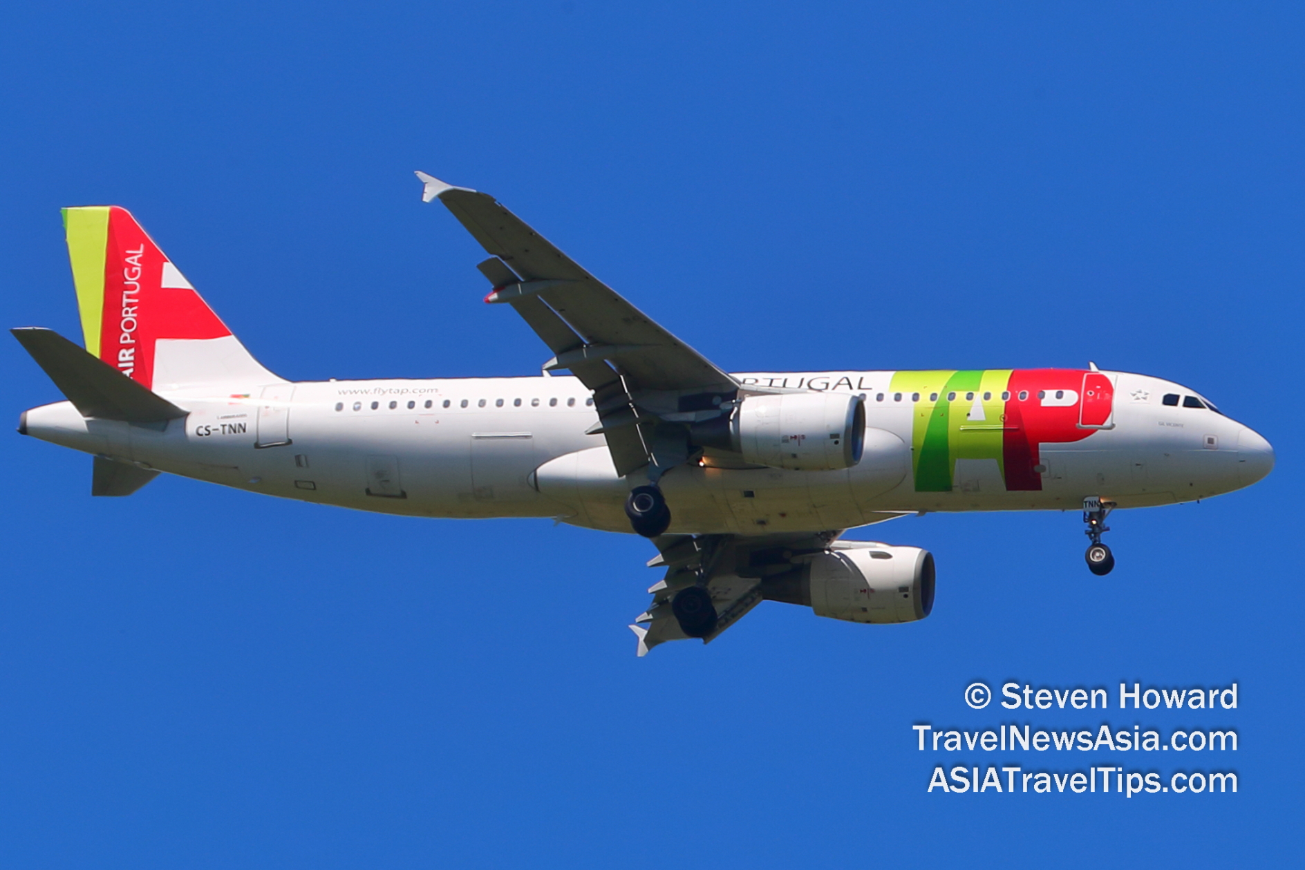 TAP Portugal A320 reg: CS-TNN. Picture by Steven Howard of TravelNewsAsia.com Click to enlarge.