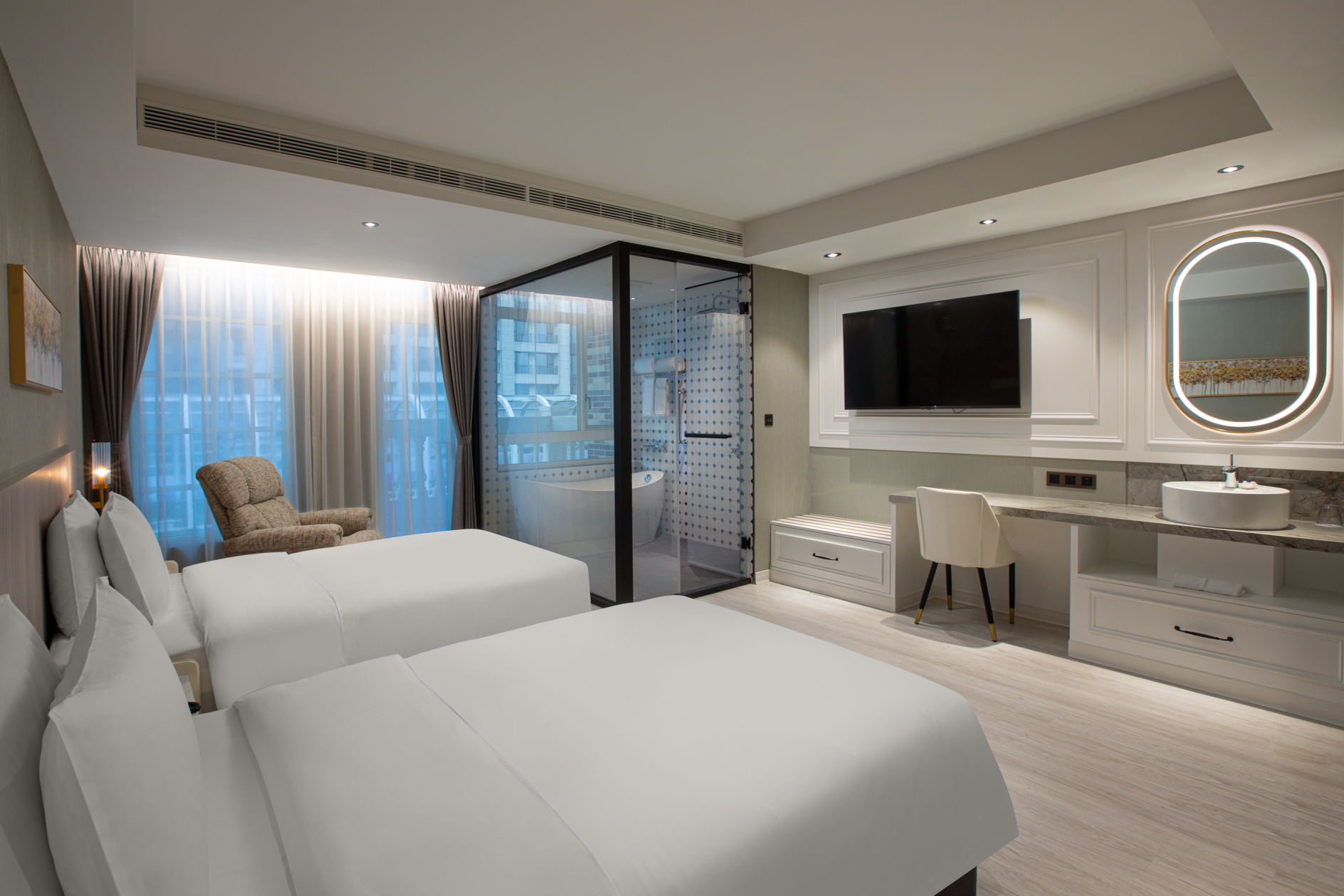 Room at TRYP by Wyndham New Taipei Linkou. Click to enlarge.