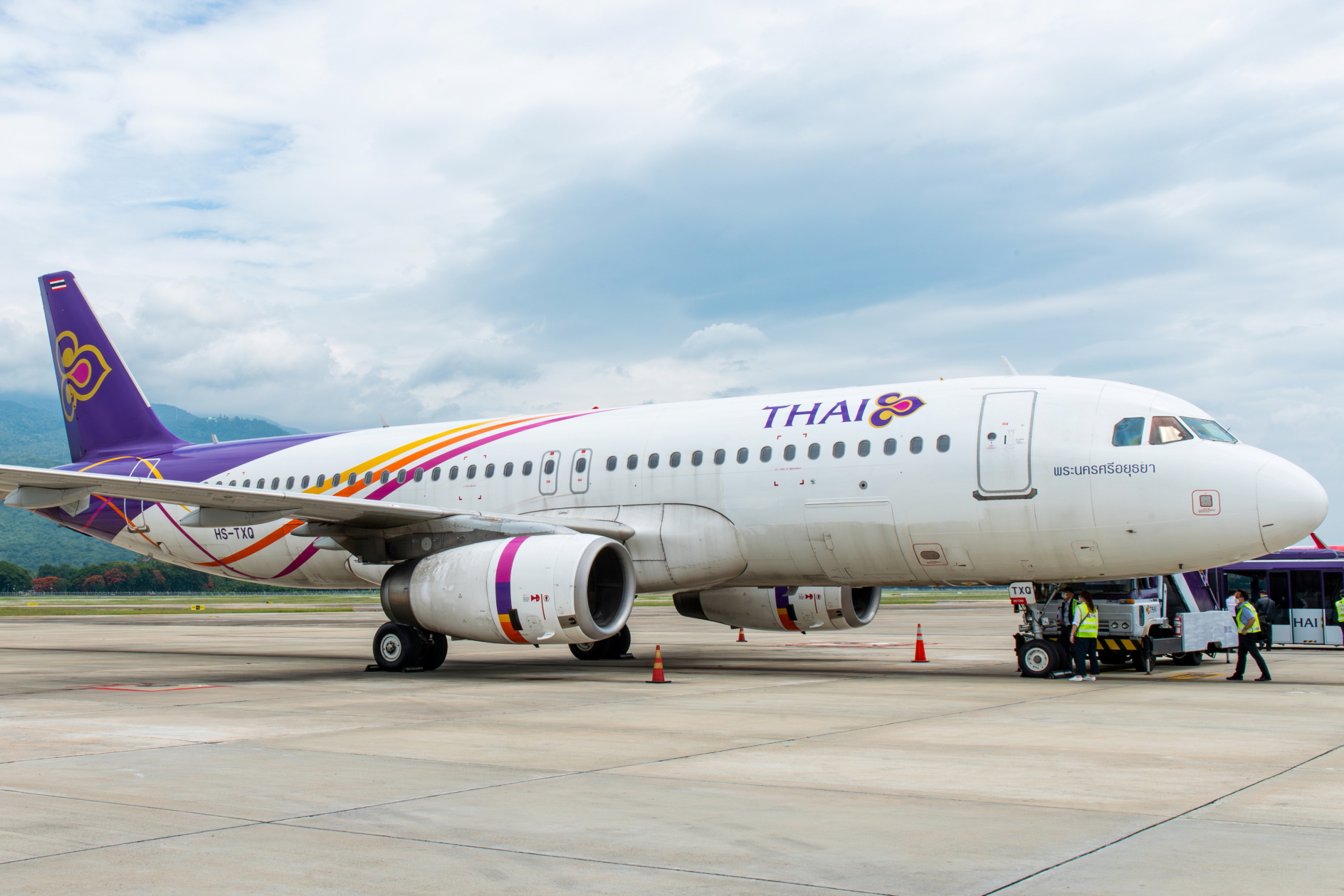 Thai Airways A320 reg: HS-TXQ. Click to enlarge.