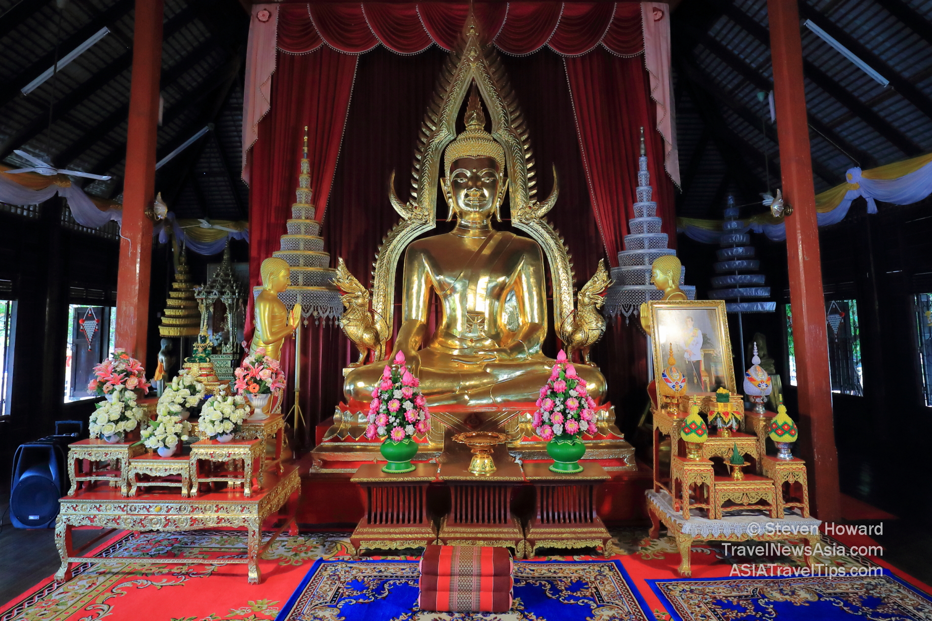 Inside a temple in Ubon Ratchathani, Thailand. Picture by Steven Howard of TravelNewsAsia.com Click to enlarge.