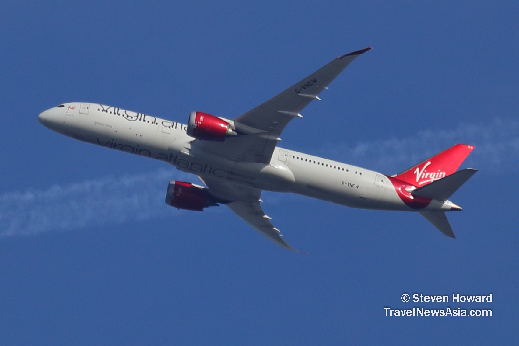 Virgin Atlantic Boeing 787-9 reg: G-VNEW. Picture by Steven Howard of TravelNewsAsia.com Click to enlarge.